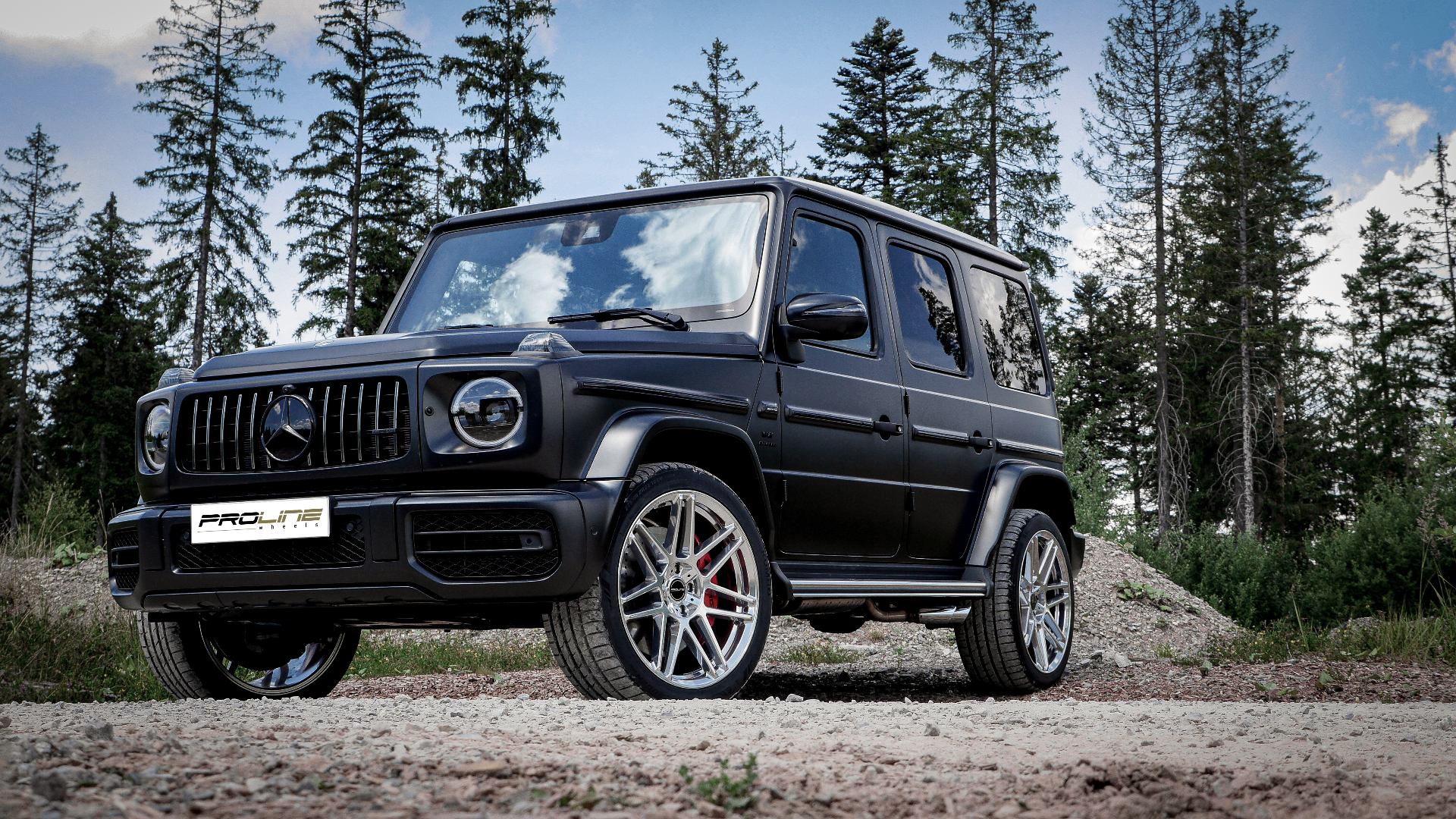 Mercedes-AMG G63 mit PROLINE PFG Forged Full Polished 22 Zoll Schmiedefelge im Schwarzwald